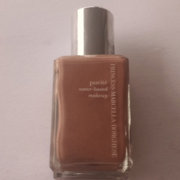 Princess Marcella Borghese Foundation Makeup. Rimini Rachel - Picture 6 of 6